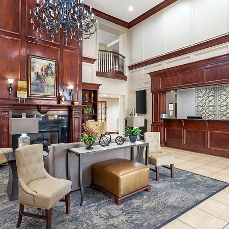 Best Western Plus Crown Colony Inn & Suites Lufkin Exterior photo