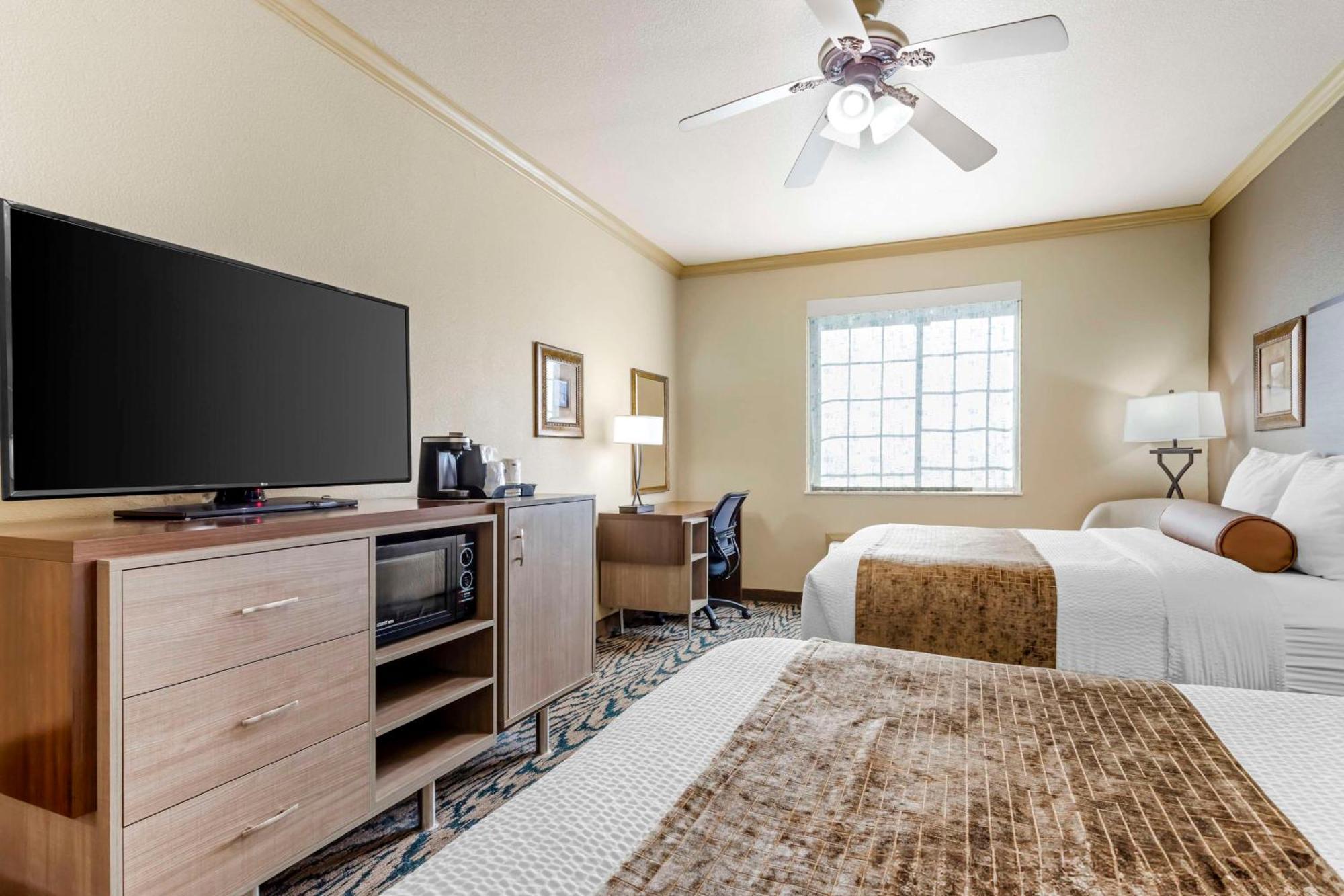 Best Western Plus Crown Colony Inn & Suites Lufkin Exterior photo