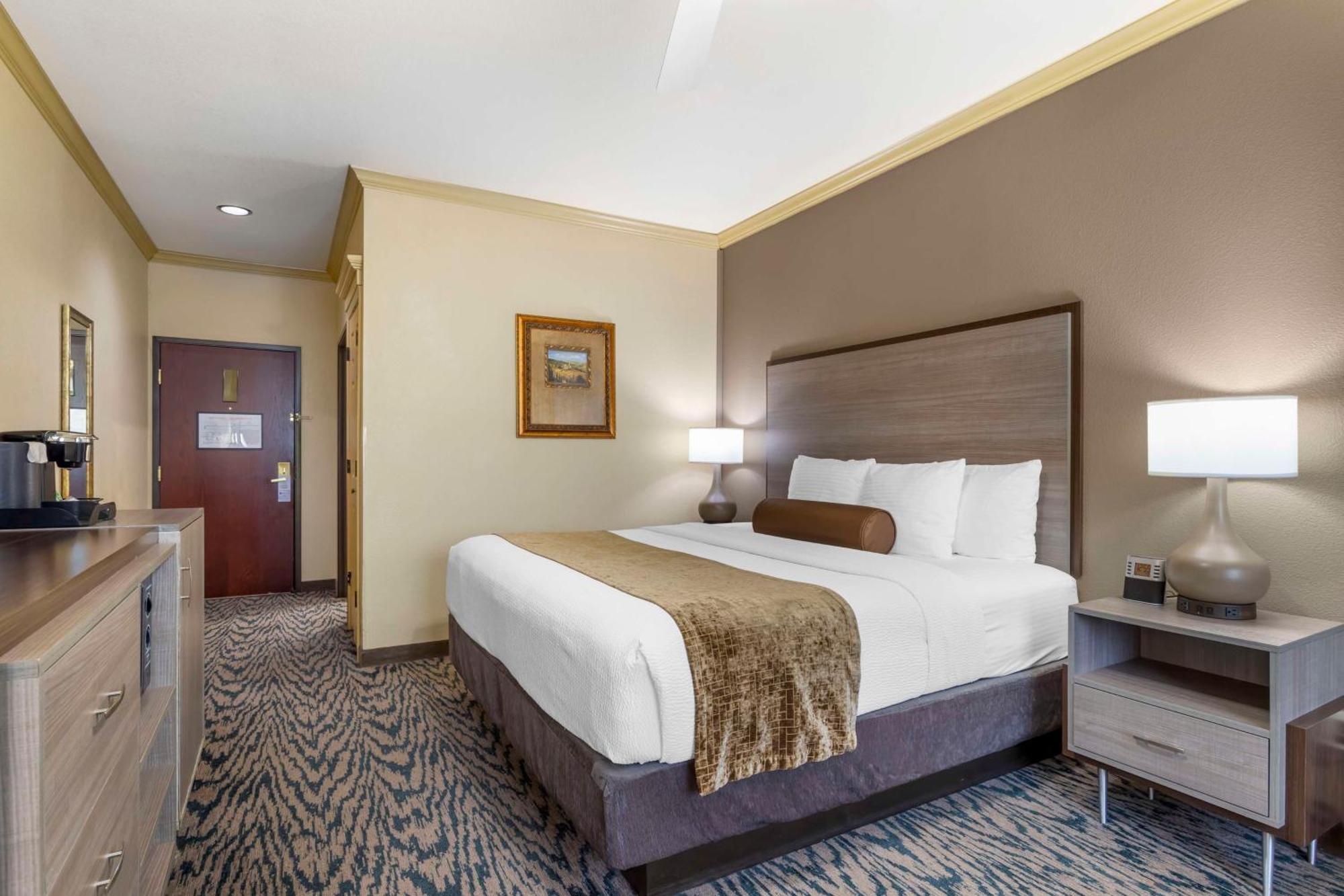Best Western Plus Crown Colony Inn & Suites Lufkin Exterior photo