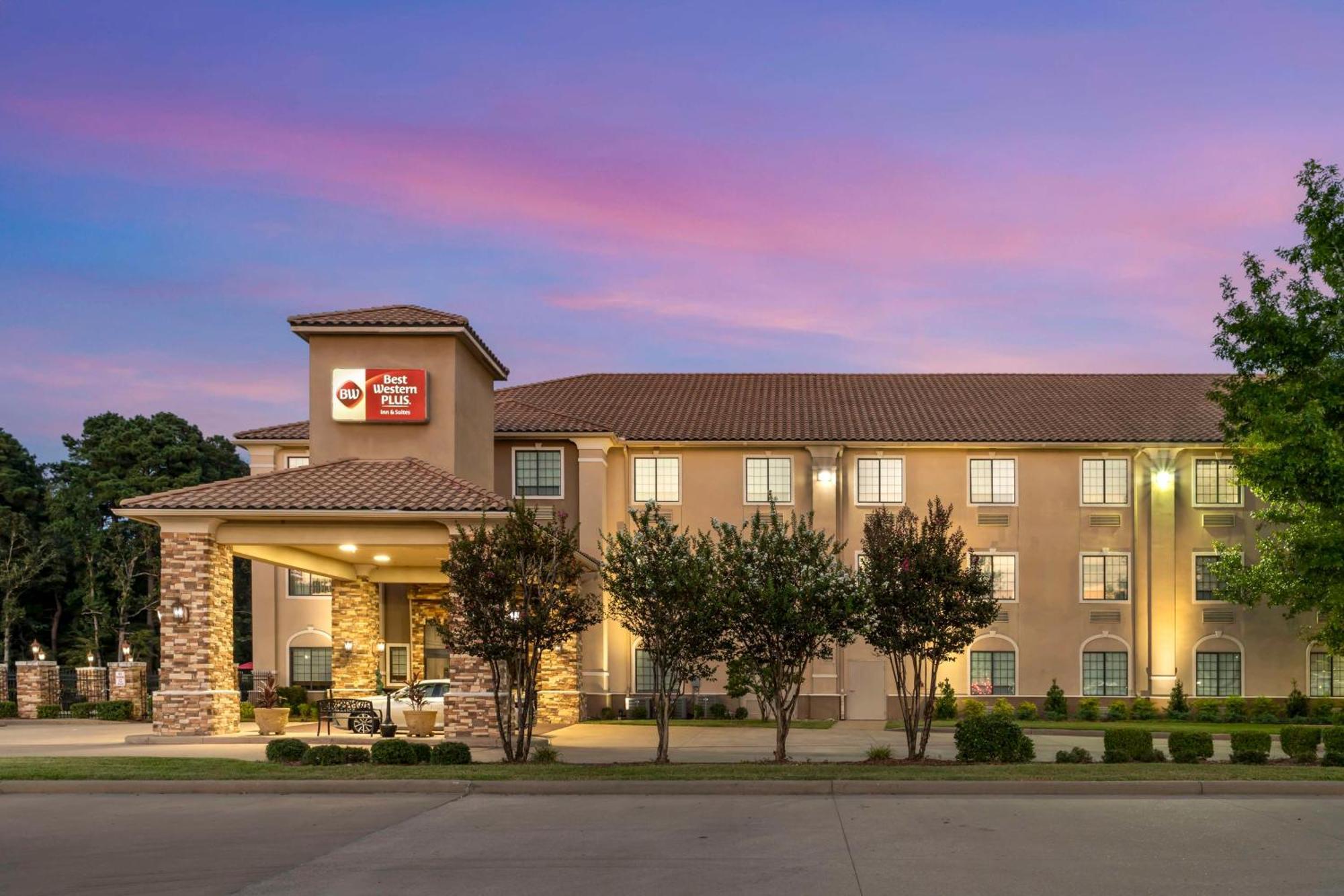 Best Western Plus Crown Colony Inn & Suites Lufkin Exterior photo