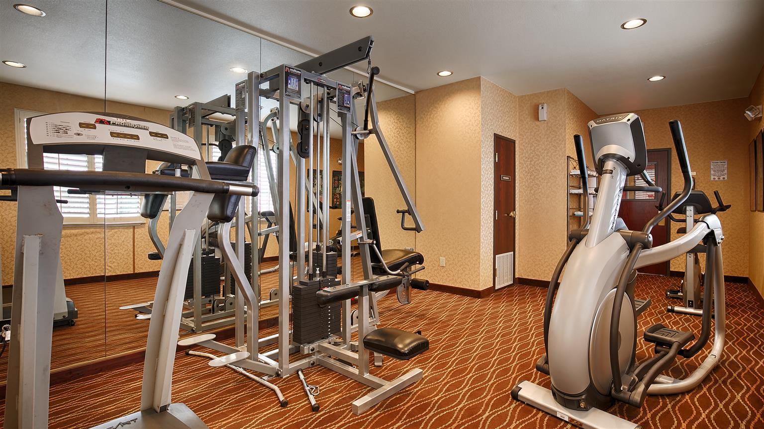 Best Western Plus Crown Colony Inn & Suites Lufkin Exterior photo