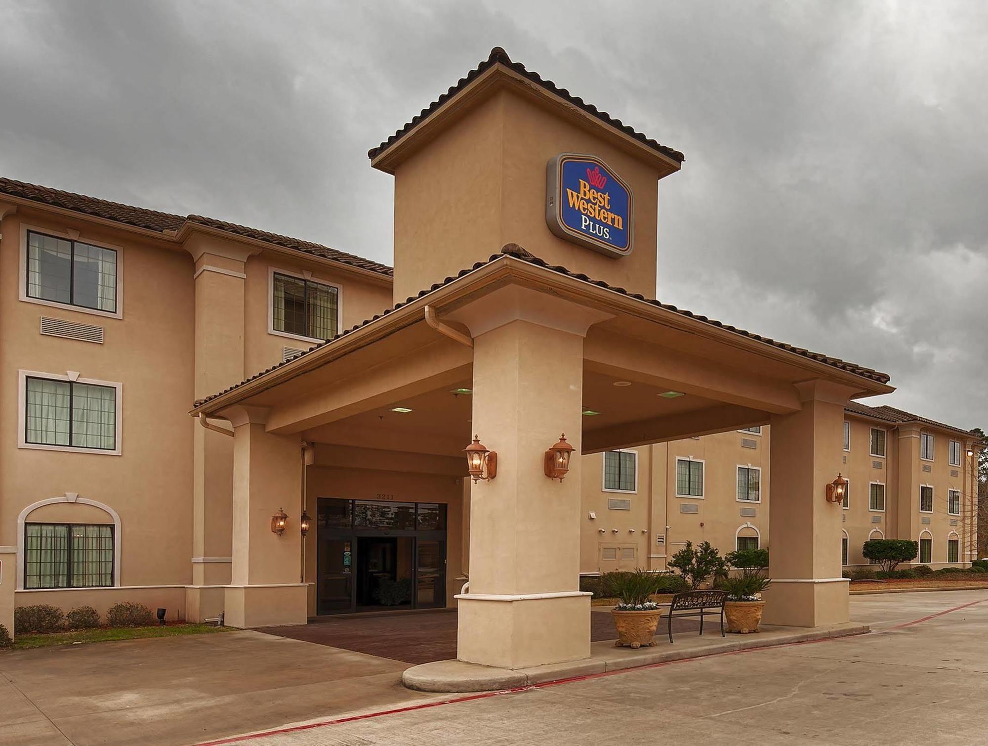 Best Western Plus Crown Colony Inn & Suites Lufkin Exterior photo